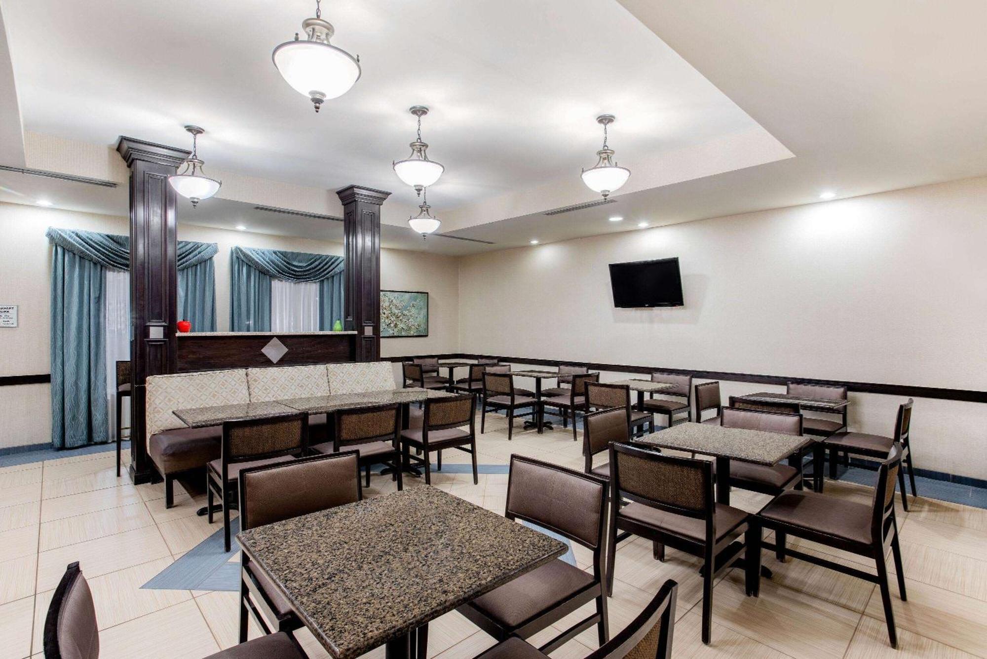 La Quinta By Wyndham Indianapolis Airport Plainfield Hotel Eksteriør billede