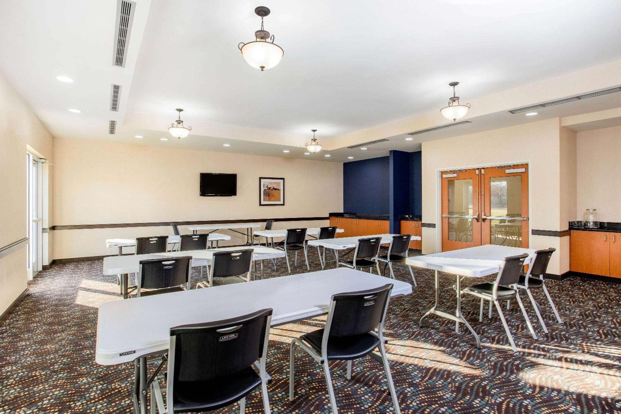 La Quinta By Wyndham Indianapolis Airport Plainfield Hotel Eksteriør billede