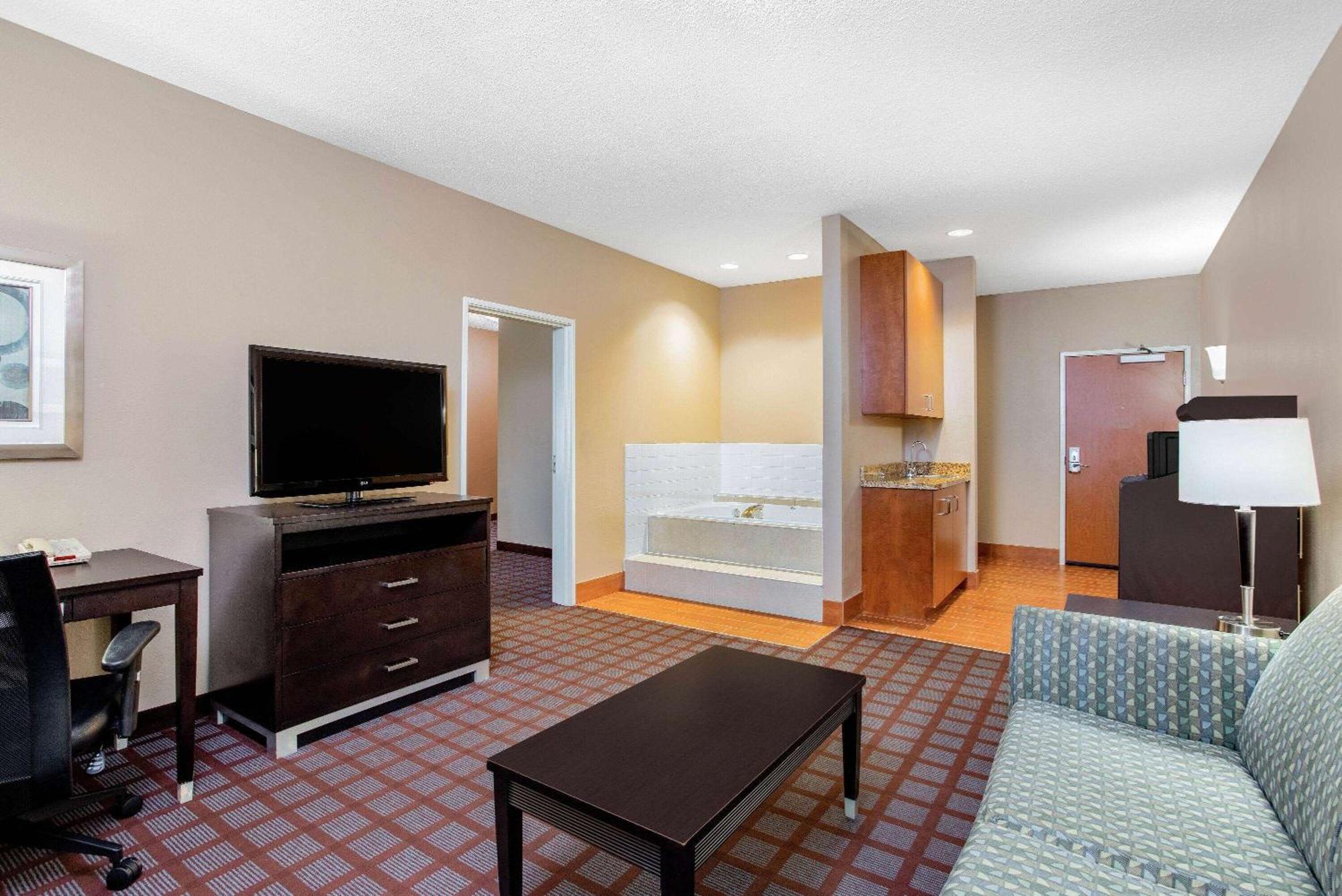 La Quinta By Wyndham Indianapolis Airport Plainfield Hotel Eksteriør billede