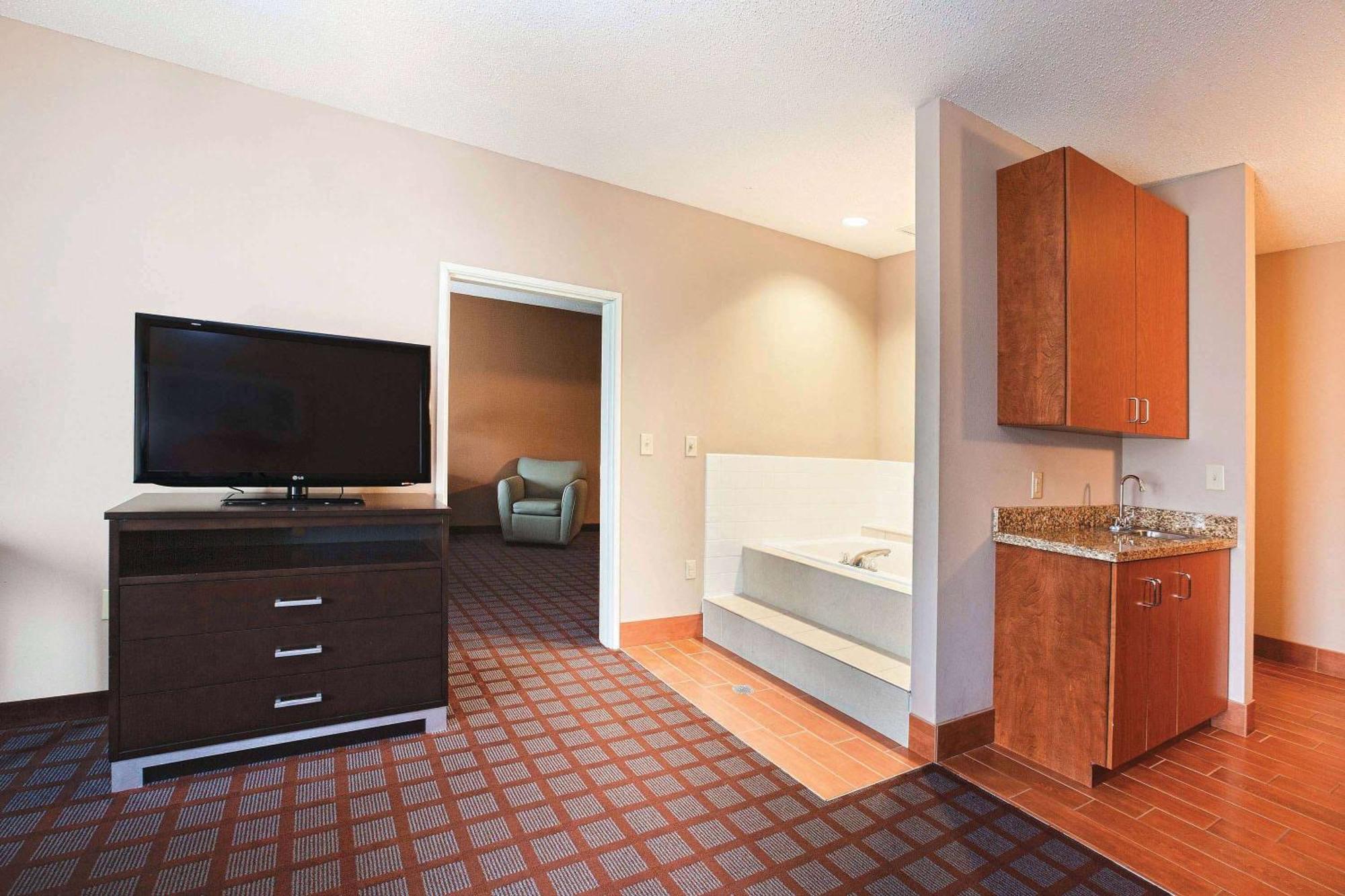 La Quinta By Wyndham Indianapolis Airport Plainfield Hotel Eksteriør billede